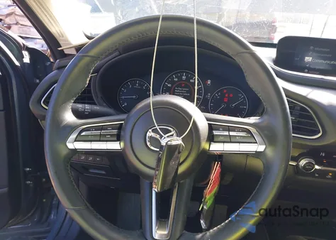 2022 Mazda Cx-30 Carbon Edition z USA, uszkodzony, nr VIN 3MVDMBCL6NM419089